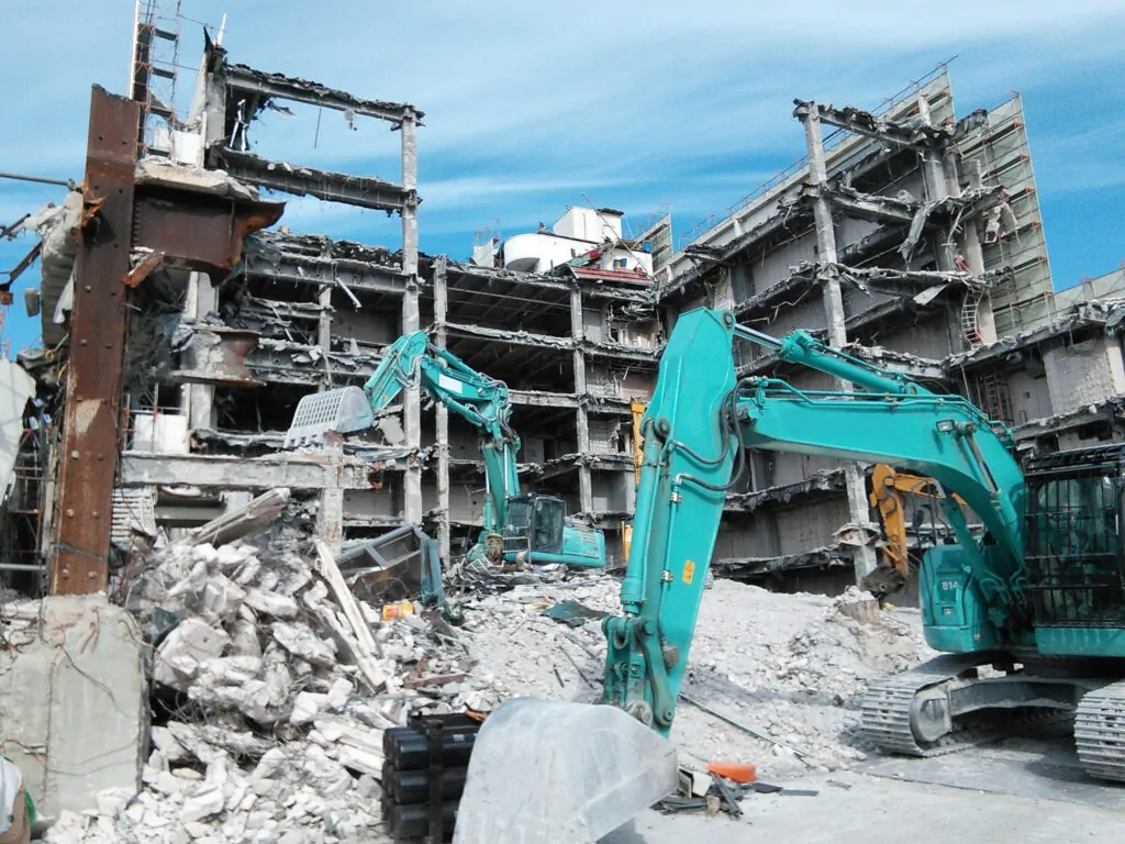 大規模建物解体（相談可）